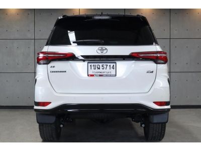 2020 Toyota Fortuner 2.8 Legender 4WD SUV AT(ปี 15-21)  P5714 รูปที่ 2